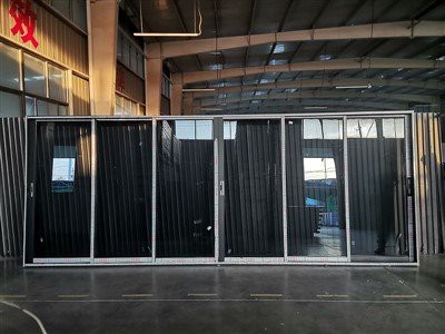 Porta corredissa d'alumini per a cuina